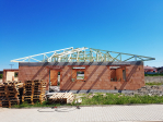 Montáž střechy, štukování interiéru bungalovu v Markovicích
